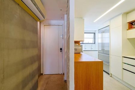 Apartamento à venda com 235m², 4 quartos e 1 vaga