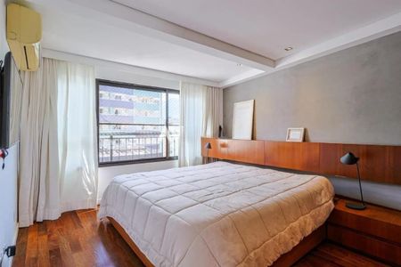 Apartamento à venda com 235m², 4 quartos e 1 vaga