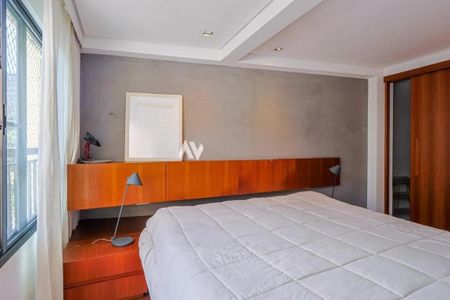 Apartamento à venda com 235m², 4 quartos e 1 vaga