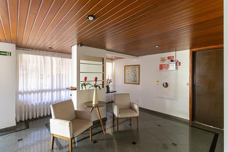 Apartamento à venda com 103m², 3 quartos e 2 vagas Apartamento à venda com 103m², 3 quartos e 2 vagasÁrea comum - Hall social