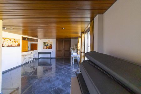 Apartamento à venda com 103m², 3 quartos e 2 vagas Apartamento à venda com 103m², 3 quartos e 2 vagasÁrea comum - Salão de festas