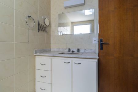 Apartamento à venda com 103m², 3 quartos e 2 vagas Apartamento à venda com 103m², 3 quartos e 2 vagasBanheiro da suíte
