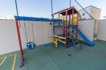Apartamento à venda com 103m², 3 quartos e 2 vagas Apartamento à venda com 103m², 3 quartos e 2 vagasÁrea comum - Playground