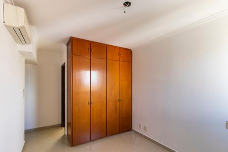 Apartamento à venda com 103m², 3 quartos e 2 vagas Apartamento à venda com 103m², 3 quartos e 2 vagasQuarto 1 - Suíte