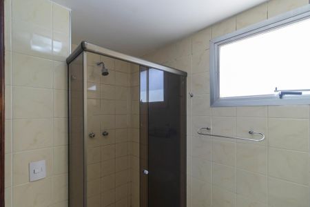 Apartamento à venda com 103m², 3 quartos e 2 vagas Apartamento à venda com 103m², 3 quartos e 2 vagasBanheiro da suíte