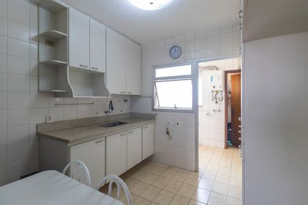 Apartamento à venda com 103m², 3 quartos e 2 vagas Apartamento à venda com 103m², 3 quartos e 2 vagasCozinha