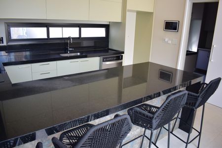 Casa de condomínio para alugar com 278m², 2 quartos e 4 vagasCozinha 