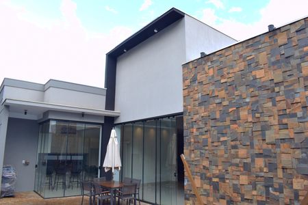 Casa de condomínio para alugar com 278m², 2 quartos e 4 vagasPiscina
