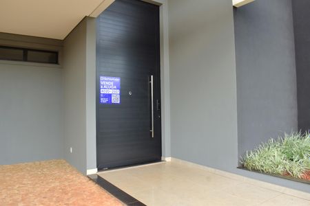 Casa de condomínio para alugar com 278m², 2 quartos e 4 vagasFachada