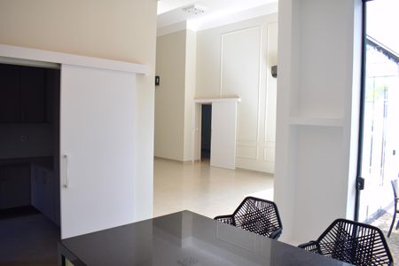 Casa de condomínio para alugar com 278m², 2 quartos e 4 vagasCozinha 