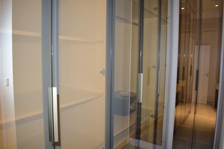 Casa de condomínio para alugar com 278m², 2 quartos e 4 vagasEscritório