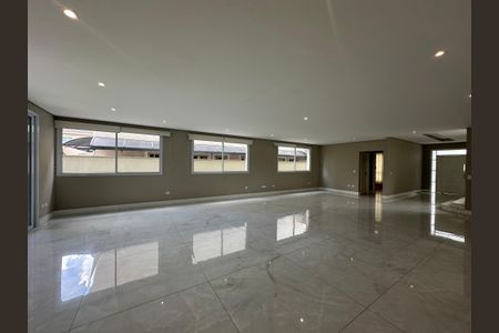 Casa de condomínio para alugar com 470m², 4 quartos e 4 vagas Casa de condomínio para alugar com 470m², 4 quartos e 4 vagasSala
