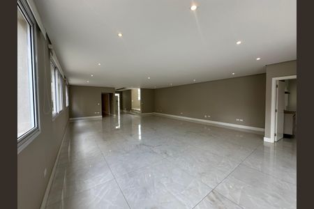 Casa de condomínio para alugar com 470m², 4 quartos e 4 vagas Casa de condomínio para alugar com 470m², 4 quartos e 4 vagasSala