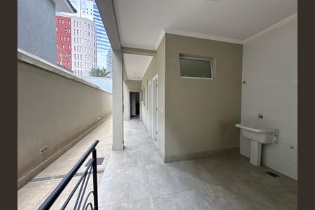 Casa de condomínio para alugar com 470m², 4 quartos e 4 vagas Casa de condomínio para alugar com 470m², 4 quartos e 4 vagasÁrea de Serviço