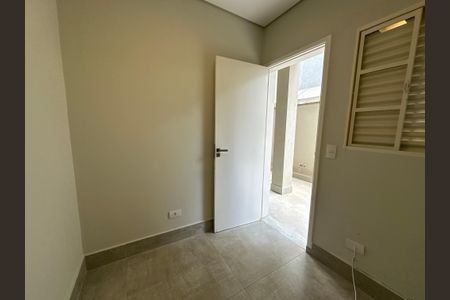 Casa de condomínio para alugar com 470m², 4 quartos e 4 vagas Casa de condomínio para alugar com 470m², 4 quartos e 4 vagasQuarto de Serviço