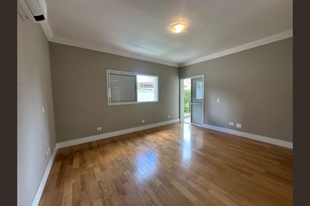 Casa de condomínio para alugar com 470m², 4 quartos e 4 vagas Casa de condomínio para alugar com 470m², 4 quartos e 4 vagasSuíte 3