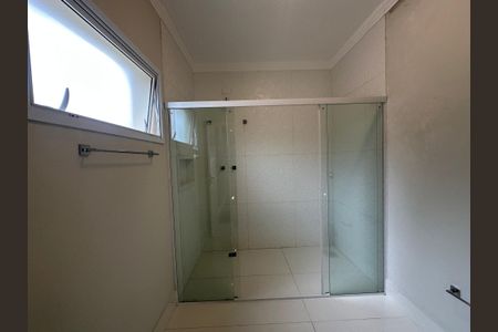Casa de condomínio para alugar com 470m², 4 quartos e 4 vagas Casa de condomínio para alugar com 470m², 4 quartos e 4 vagasBanheiro da Suíte 4