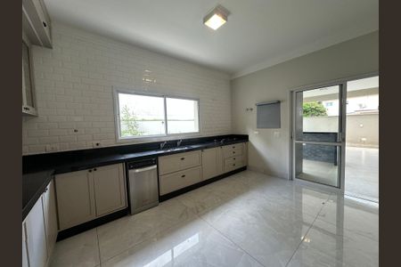Casa de condomínio para alugar com 470m², 4 quartos e 4 vagas Casa de condomínio para alugar com 470m², 4 quartos e 4 vagasCozinha