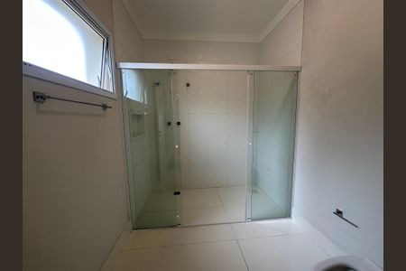 Casa de condomínio para alugar com 470m², 4 quartos e 4 vagas Casa de condomínio para alugar com 470m², 4 quartos e 4 vagasBanheiro da Suíte 4