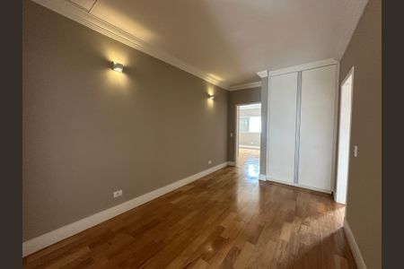 Casa de condomínio para alugar com 470m², 4 quartos e 4 vagas Casa de condomínio para alugar com 470m², 4 quartos e 4 vagasHall social