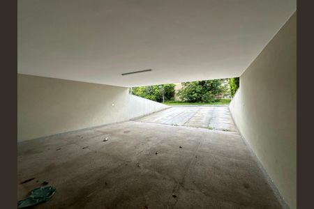 Casa de condomínio para alugar com 470m², 4 quartos e 4 vagas Casa de condomínio para alugar com 470m², 4 quartos e 4 vagasGaragem