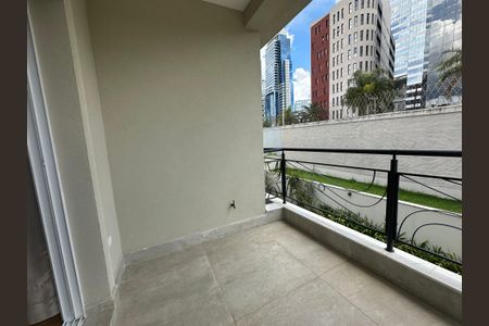Casa de condomínio para alugar com 470m², 4 quartos e 4 vagas Casa de condomínio para alugar com 470m², 4 quartos e 4 vagasSacada Suíte 4