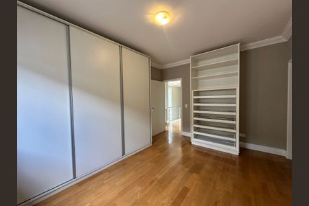 Casa de condomínio para alugar com 470m², 4 quartos e 4 vagas Casa de condomínio para alugar com 470m², 4 quartos e 4 vagasSuíte 1