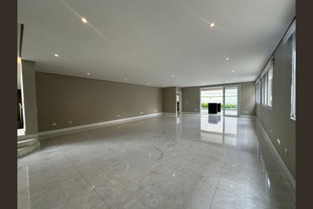 Casa de condomínio para alugar com 470m², 4 quartos e 4 vagas Casa de condomínio para alugar com 470m², 4 quartos e 4 vagasSala