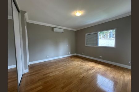 Casa de condomínio para alugar com 470m², 4 quartos e 4 vagas Casa de condomínio para alugar com 470m², 4 quartos e 4 vagasSuíte 3