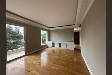 Casa de condomínio para alugar com 470m², 4 quartos e 4 vagas Casa de condomínio para alugar com 470m², 4 quartos e 4 vagasSala de TV