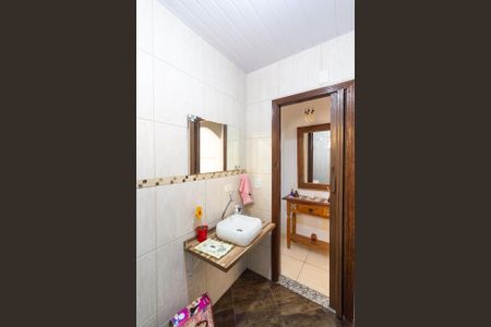 Casa à venda com 151m², 2 quartos e 2 vagasBanheiro Social