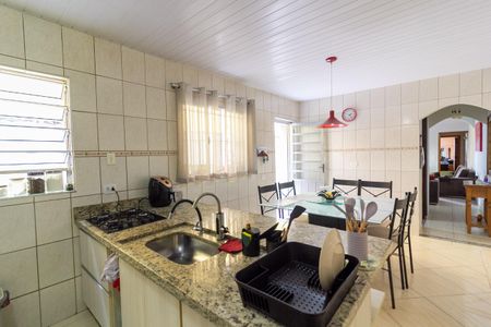Casa à venda com 151m², 2 quartos e 2 vagasCozinha