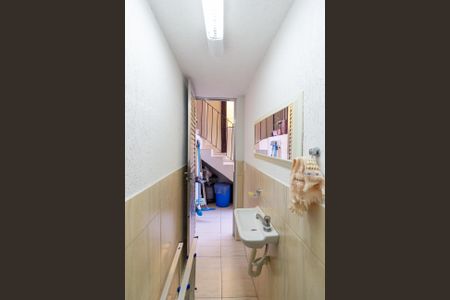 Casa à venda com 151m², 2 quartos e 2 vagasBanheiro de Serviço