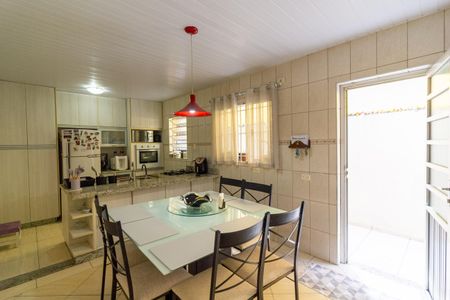 Casa à venda com 151m², 2 quartos e 2 vagasCozinha