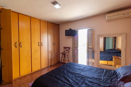 Casa à venda com 151m², 2 quartos e 2 vagasQuarto 1 - Suíte