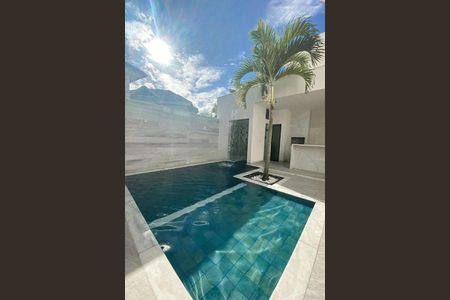 Casa de condomínio à venda com 350m², 4 quartos e 3 vagas