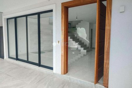 Casa de condomínio à venda com 350m², 4 quartos e 3 vagas