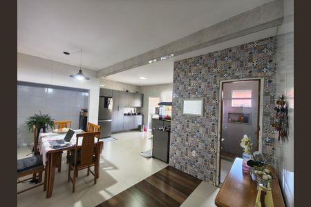 Casa à venda com 358m², 2 quartos e 1 vaga Casa à venda com 358m², 2 quartos e 1 vagaCozinha