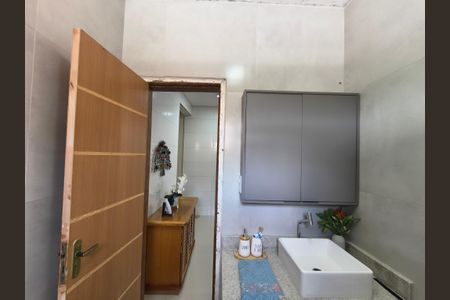 Casa à venda com 358m², 2 quartos e 1 vaga Casa à venda com 358m², 2 quartos e 1 vagaBanheiro Social
