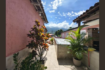 Casa à venda com 358m², 2 quartos e 1 vaga Casa à venda com 358m², 2 quartos e 1 vagaÁrea comum