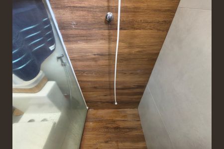 Casa à venda com 358m², 2 quartos e 1 vaga Casa à venda com 358m², 2 quartos e 1 vagaBanheiro Social