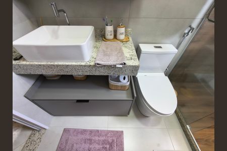 Casa à venda com 358m², 2 quartos e 1 vaga Casa à venda com 358m², 2 quartos e 1 vagaBanheiro Suíte