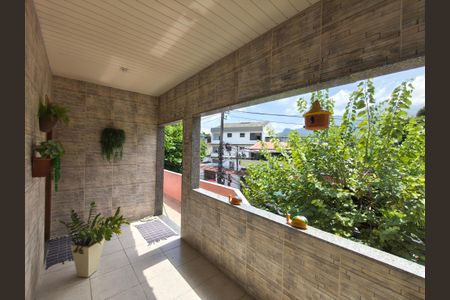 Casa à venda com 358m², 2 quartos e 1 vaga Casa à venda com 358m², 2 quartos e 1 vagaÁrea comum