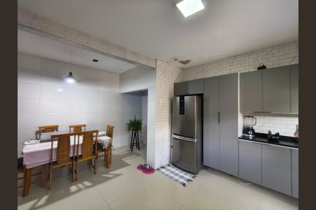 Casa à venda com 358m², 2 quartos e 1 vaga Casa à venda com 358m², 2 quartos e 1 vagaCozinha