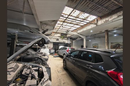 Casa à venda com 358m², 2 quartos e 1 vaga Casa à venda com 358m², 2 quartos e 1 vagaÁrea comum