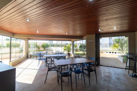 Apartamento à venda com 75m², 2 quartos e 1 vaga Apartamento à venda com 75m², 2 quartos e 1 vagaÁrea comum - Salão de festas