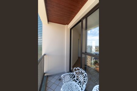 Apartamento à venda com 75m², 2 quartos e 1 vaga Apartamento à venda com 75m², 2 quartos e 1 vagaSacada