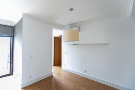 Sala de apartamento à venda com 1 quarto, 57m² em Cambuí, Campinas