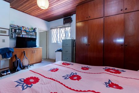 Casa para alugar com 950m², 3 quartos e 3 vagasSuíte