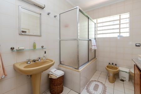 Casa para alugar com 950m², 3 quartos e 3 vagasBanheiro